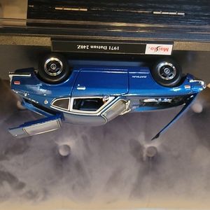 1971 Datsun 240Z 1:18 Scale Diecast Replica Model by Maisto